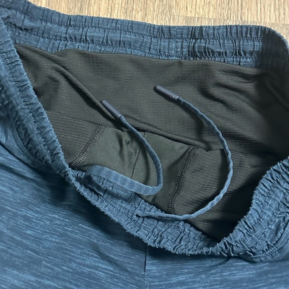 Lululemon Active Shorts - Picture 5 of 6